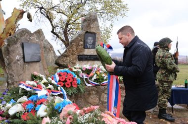 Никола Никодијевић положио венац на спомен-обележје на Стражевици